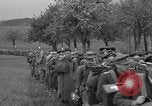 Image Des prisonniers allemands Braunau am Inn Autriche, 1945, de la seconde 15 séquences d'archives historiques vidéo 65675070466
