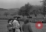 Image Des prisonniers allemands Braunau am Inn Autriche, 1945, de la seconde 24 séquences d'archives historiques vidéo 65675070466