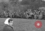 Image Des prisonniers allemands Braunau am Inn Autriche, 1945, de la seconde 26 séquences d'archives historiques vidéo 65675070466