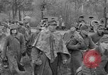 Image Des prisonniers allemands Braunau am Inn Autriche, 1945, de la seconde 30 séquences d'archives historiques vidéo 65675070466