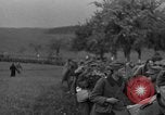 Image Des prisonniers allemands Braunau am Inn Autriche, 1945, de la seconde 37 séquences d'archives historiques vidéo 65675070466