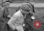 Image Des prisonniers allemands Braunau am Inn Autriche, 1945, de la seconde 48 séquences d'archives historiques vidéo 65675070466