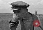 Image des soldats américains Unter-Diessen Allemagne, 1945, de la seconde 62 séquences d'archives historiques vidéo 65675070468