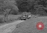 Standbild US-Truppen verschieben durch Dörfer und Unter-Diessen Oberdiessen Bava Unter-Diessen Deutschland, 1945, aus Sekunde 16 historischem Filmmaterial Videoclip 65675070469