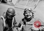 Standbild neue Curtiss P-40 Flugzeuge Buffalo New York  United States USA, 1942, aus Sekunde 18 historischem Filmmaterial Videoclip 65675070472