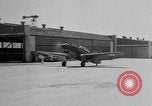 Standbild neue Curtiss P-40 Flugzeuge Buffalo New York  United States USA, 1942, aus Sekunde 29 historischem Filmmaterial Videoclip 65675070472