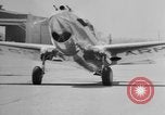 Standbild neue Curtiss P-40 Flugzeuge Buffalo New York  United States USA, 1942, aus Sekunde 44 historischem Filmmaterial Videoclip 65675070472
