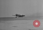 Standbild neue Curtiss P-40 Flugzeuge Buffalo New York  United States USA, 1942, aus Sekunde 49 historischem Filmmaterial Videoclip 65675070472