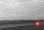 Image P-40 Tomahawk avions champ buzz Buffalo New York  United States USA, 1942, de la seconde 1 séquences d'archives historiques vidéo 65675070476