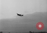 Image P-40 Tomahawk avions champ buzz Buffalo New York  United States USA, 1942, de la seconde 9 séquences d'archives historiques vidéo 65675070476