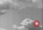 Image P-40 Tomahawk avions champ buzz Buffalo New York  United States USA, 1942, de la seconde 14 séquences d'archives historiques vidéo 65675070476