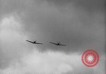 Image P-40 Tomahawk avions champ buzz Buffalo New York  United States USA, 1942, de la seconde 22 séquences d'archives historiques vidéo 65675070476