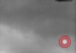 Image P-40 Tomahawk avions champ buzz Buffalo New York  United States USA, 1942, de la seconde 24 séquences d'archives historiques vidéo 65675070476