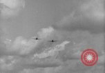 Image P-40 Tomahawk avions champ buzz Buffalo New York  United States USA, 1942, de la seconde 29 séquences d'archives historiques vidéo 65675070476