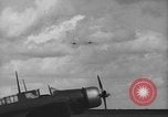 Image P-40 Tomahawk avions champ buzz Buffalo New York  United States USA, 1942, de la seconde 33 séquences d'archives historiques vidéo 65675070476