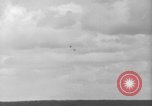Image P-40 Tomahawk avions champ buzz Buffalo New York  United States USA, 1942, de la seconde 35 séquences d'archives historiques vidéo 65675070476