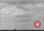 Image P-40 Tomahawk avions champ buzz Buffalo New York  United States USA, 1942, de la seconde 55 séquences d'archives historiques vidéo 65675070476