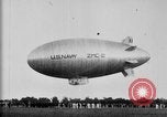 Image ZMC-2 dirigeable Grosse Ile Michigan USA, 1929, de la seconde 53 séquences d'archives historiques vidéo 65675070501