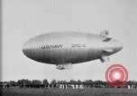 Image ZMC-2 dirigeable Grosse Ile Michigan USA, 1929, de la seconde 54 séquences d'archives historiques vidéo 65675070501