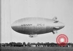 Image ZMC-2 dirigeable Grosse Ile Michigan USA, 1929, de la seconde 59 séquences d'archives historiques vidéo 65675070501