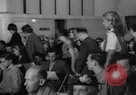 Standbild Chiquita Banana Programm New York City USA, 1946, aus Sekunde 17 historischem Filmmaterial Videoclip 65675070530