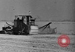 Standbild Industrielle Anbaumethoden United States USA, 1946, aus Sekunde 16 historischem Filmmaterial Videoclip 65675070531