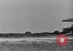 Standbild Konserven und Einfrieren von Lebensmitteln in den 1940er Jahren auf Seabrook Farms New Jersey United States USA, 1946, aus Sekunde 42 historischem Filmmaterial Videoclip 65675070532