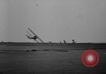 Immagine di Atterraggio biplanare Oceano Pacifico, 1928, secondo 22 filmato di repertorio 65675070545