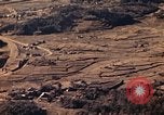 Immagine di Copertura aerea Nagasaki Giappone, 1946, secondo 26 filmato di repertorio 65675070550