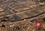 Immagine di Copertura aerea Nagasaki Giappone, 1946, secondo 12 filmato di repertorio 65675070554
