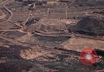 Immagine di Copertura aerea Nagasaki Giappone, 1946, secondo 6 filmato di repertorio 65675070558