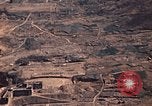 Immagine di Copertura aerea Nagasaki Giappone, 1946, secondo 14 filmato di repertorio 65675070558