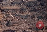 Immagine di Copertura aerea Nagasaki Giappone, 1946, secondo 17 filmato di repertorio 65675070558