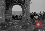 Image français les femmes et les enfants des agriculteurs au cours Première Guerre Mondiale France, 1917, de la seconde 5 séquences d'archives historiques vidéo 65675070585