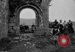 Image français les femmes et les enfants des agriculteurs au cours Première Guerre Mondiale France, 1917, de la seconde 6 séquences d'archives historiques vidéo 65675070585
