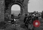 Image français les femmes et les enfants des agriculteurs au cours Première Guerre Mondiale France, 1917, de la seconde 9 séquences d'archives historiques vidéo 65675070585