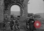 Image français les femmes et les enfants des agriculteurs au cours Première Guerre Mondiale France, 1917, de la seconde 29 séquences d'archives historiques vidéo 65675070585
