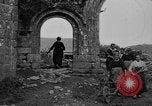 Image français les femmes et les enfants des agriculteurs au cours Première Guerre Mondiale France, 1917, de la seconde 40 séquences d'archives historiques vidéo 65675070585