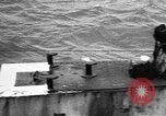 Image plusieurs sous-marins américains dans les eaux britanniques dans Première Guerre Mondiale 'Océan Atlantique, 1918, de la seconde 8 séquences d'archives historiques vidéo 65675070588
