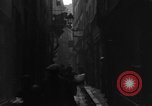 Image bidonville Paris France, 1917, de la seconde 49 séquences d'archives historiques vidéo 65675070589