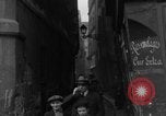 Image bidonville Paris France, 1917, de la seconde 23 séquences d'archives historiques vidéo 65675070590