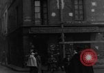 Image bidonville Paris France, 1917, de la seconde 25 séquences d'archives historiques vidéo 65675070590