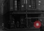 Image bidonville Paris France, 1917, de la seconde 48 séquences d'archives historiques vidéo 65675070590