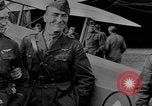 Image Eddie Rickenbacker Paris France, 1917, de la seconde 42 séquences d'archives historiques vidéo 65675070593