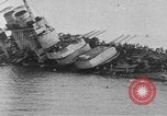 Standbild österreichisch-ungarischen Linienschiff SMS Szent István ist torpediert Adria, 1918, aus Sekunde 27 historischem Filmmaterial Videoclip 65675070596