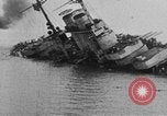 Standbild österreichisch-ungarischen Linienschiff SMS Szent István ist torpediert Adria, 1918, aus Sekunde 33 historischem Filmmaterial Videoclip 65675070596