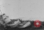 Standbild österreichisch-ungarischen Linienschiff SMS Szent István ist torpediert Adria, 1918, aus Sekunde 44 historischem Filmmaterial Videoclip 65675070596
