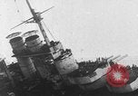 Standbild österreichisch-ungarischen Linienschiff SMS Szent István ist torpediert Adria, 1918, aus Sekunde 46 historischem Filmmaterial Videoclip 65675070596