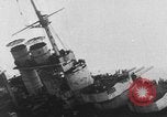 Standbild österreichisch-ungarischen Linienschiff SMS Szent István ist torpediert Adria, 1918, aus Sekunde 47 historischem Filmmaterial Videoclip 65675070596