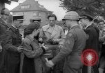 Immagine di Esame dei documenti Wiesbaden Germania, 1946, secondo 9 filmato di repertorio 65675070610